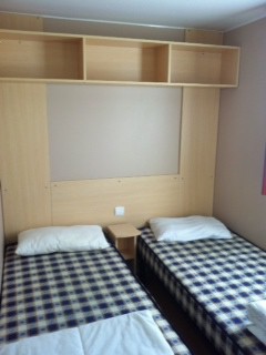 { 2 ] CHAMBRE 2 LITS 80